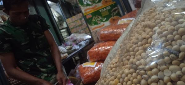 Harga Kacang Kedelai Eceran di Pasar Guntur Garut Capai Rp13.000 per Kg