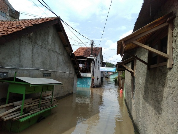 Sungai Bekasi Meluap, Ratusan Rumah Terendam Banjir dan Ribuan Warga Terpakasa Mengungsi