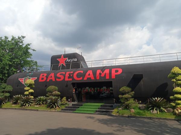 Basecamp Military Lifestyle, Nongkrong Seru Sambil Santap Menu Sensasi Militer 