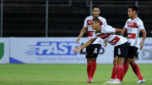 Drama Covid-19, Laga Madura United vs Persipura Ditunda