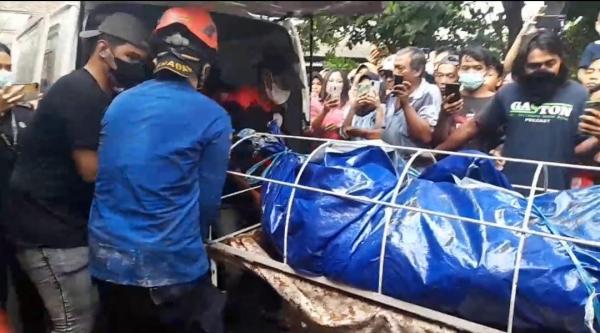 Polisi Temukan Mayat Pria di Dalam Sumur, Warga Kampung Kuning Kabupaten Bogor Gempar