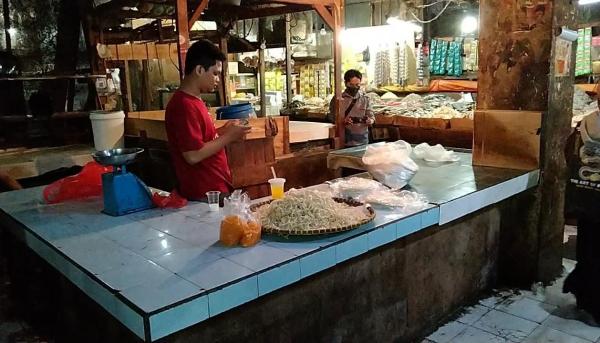 Pedagang Tahu Tempe di Pasar Muka Cianjur Mogok Berjualan