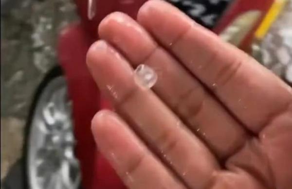 BMKG Sebut Hujan Es di Kota Semarang sebagai Fenomena Alam Biasa