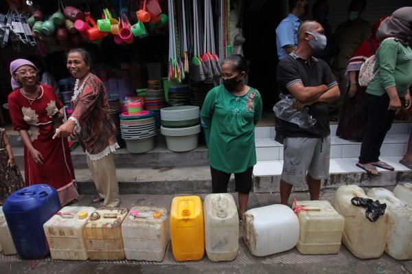 Dijual Rp10.500 per liter, Pedagang Serbu Minyak Goreng Curah