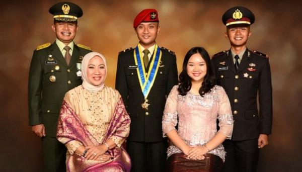 Ketika Jenderal TNI Suskes Bina Keluarga, Si Sulung Terbaik Akmil, Tengah Lulus Akpol, Si Bungsu UI