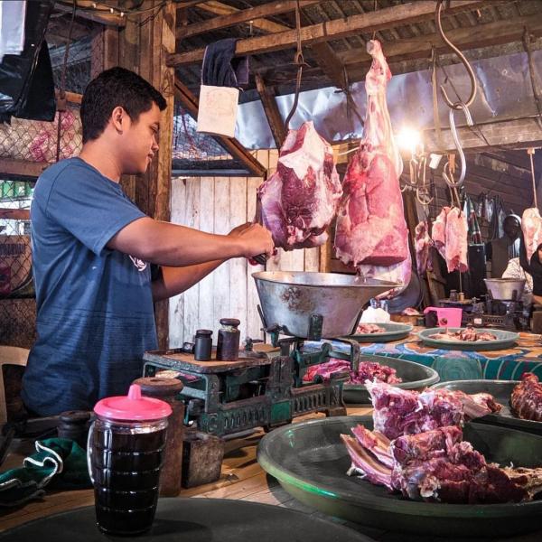 Jelang Puasa Harga Daging Sapi Melejit, Pedagang Menjerit Sepi Pembeli