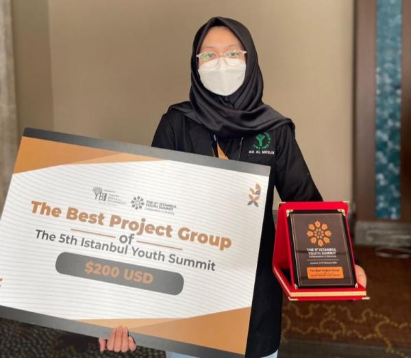 Wakili Indonesia, Siswi asal Sidoarjo Raih The Best Project Group di Istanbul Youth Summit 2022