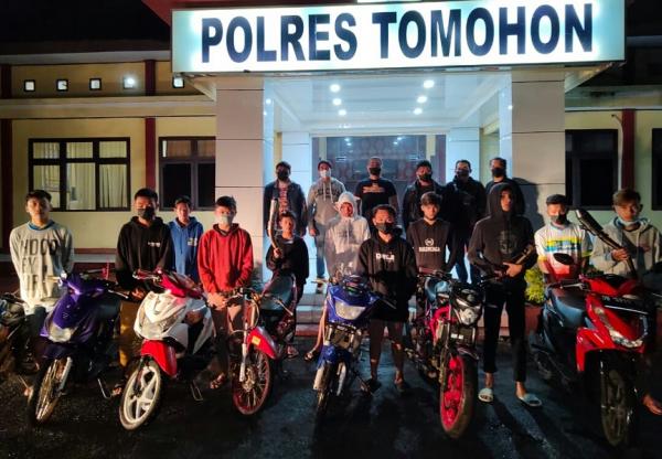 Sering Balap Liar, Polisi Tangkap 12 Remaja di Tomohon