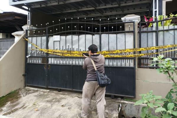 Pabrik Miras Oplosan Ciu Beromset Puluhan Juta di Jatiasih Bekasi Digeruduk Warga