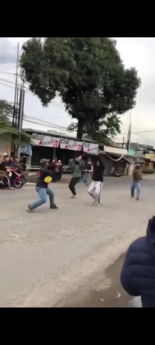 Dua Kelompok Pelajar Tawuran di Cileungsi Bogor Saling Serang Bersenjata Tajam
