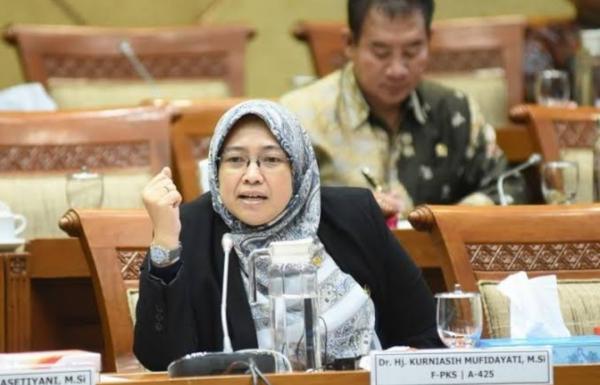 Jutaan Vaksin Covid-19 Kadaluwarsa Ditemukan, Anggota DPR RI Minta ...