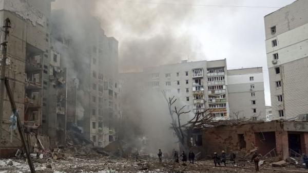 Gawat, PLTN Terbesar di Eropa Terbakar Ditembaki Rusia