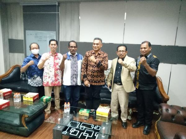 Jajaki Kerja Sama, DPRD Surabaya dan Bupati Sikka Bahas Bisnis Rempah