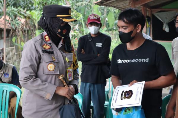 Kunjungi Rumah Duka Korban Tewas Serangan KKB Papua di Subang, Kapolres Berikan Semangat Keluarga