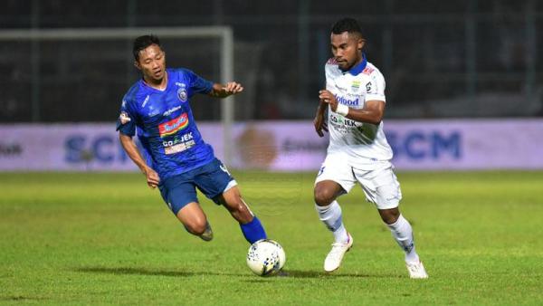 Liga 1 Mulai Hari Ini Terjunkan Enam Wasit, Termasuk Pertandingan Persib Vs Arema FC