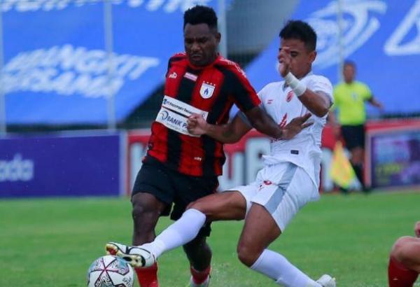 Persipura Jayapura Vs PSM Makassar Bermain Tanpa Gol