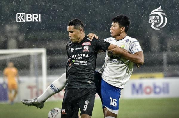 Persib Bandung vs Madura United, Maung Bandung Pungkasi Perlawanan Sape Kerrab 3-2