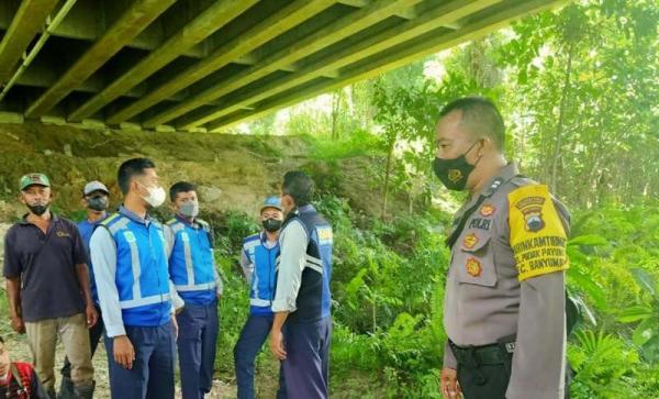 Mayat Perempuan Ditemukan di Bawah Jembatan Tol Semarang-Solo, Kondisi Membusuk Terbungkus Sarung