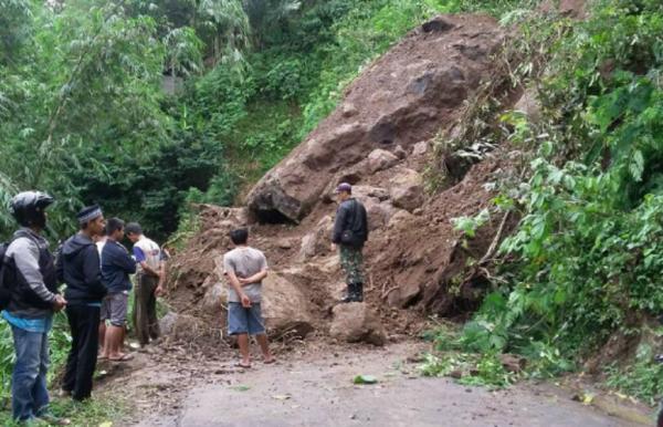 Longsor di Nagreg, Arus Lalin Garut-Bandung Via Kadungora Terhambat