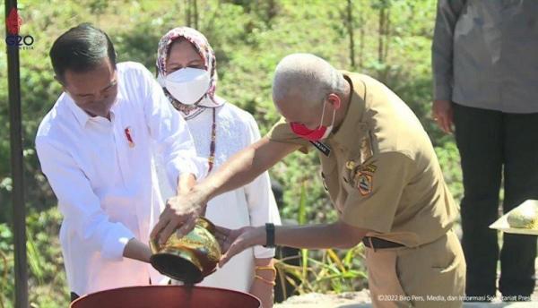 Kisah Tanah dan Air Keramat yang Dibawa Ganjar ke IKN, Diambil dari Gunung Tidar dan Lawu