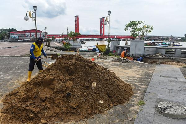 Perbaikan Pelataran BKB Yang Amblas