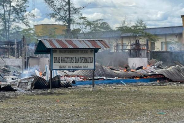 Aparat Gabungan Pukul Mundur Massa Anarkis di Kabupaten Yahukimo