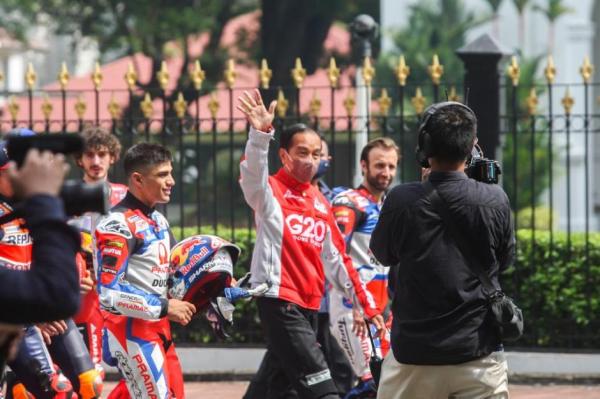Jokowi Lepas Konvoi Marc Marcuez dan 19 Pembalap Lainnya, Berikut Foto-Fotonya