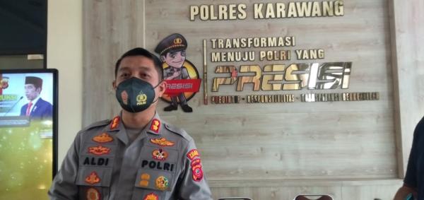 Polisi Karawang Amankan Wanita Pembakar Bendera, Kapolres : Dibawa ke RSJ Bogor