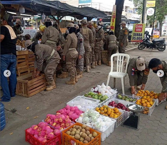 Satpol PP Kota Cilegon Tertibkan Pedagang Kaki Lima di Jalur Protokol