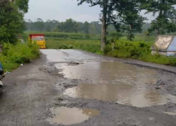 Pemkab Blitar Sebut Sulit Perbaiki jalan di Blitar Utara yang Rusak akibat Truk Over Tonase