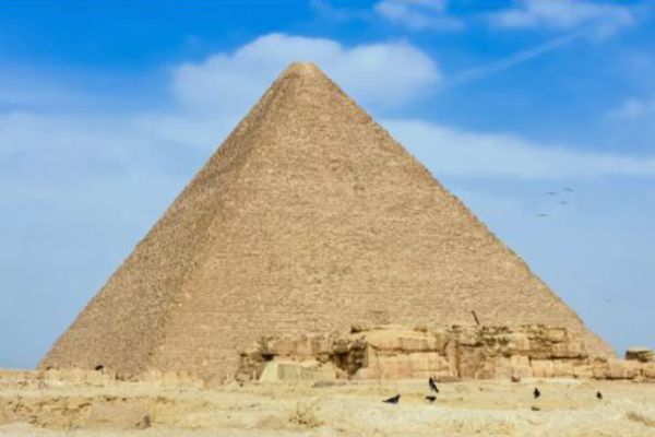 Ditemukan  2 Rongga Dalam Piramida Agung Giza Diungkap Para Ilmuwan