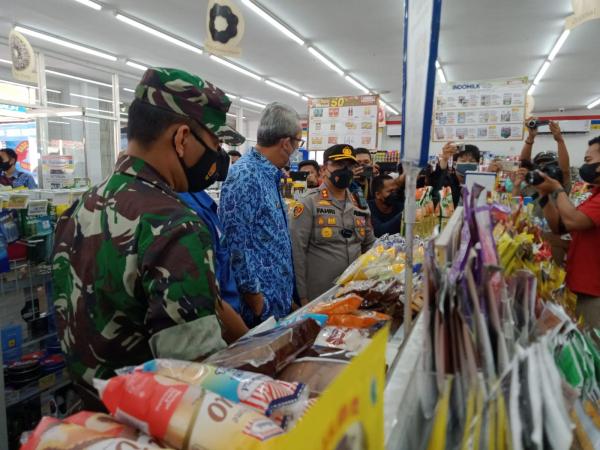 Ajaib! Stok Minyak Goreng di Swalayan dan Minimarket Kota Cirebon Melimpah, Harga Melambung