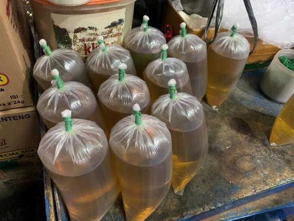 Stok Minyak Goreng Curah di Distributor Kota Serang Kosong