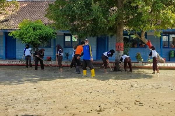 Banjir Grobogan Mulai Surut, Warga Kembali ke Rumah Masing-masing