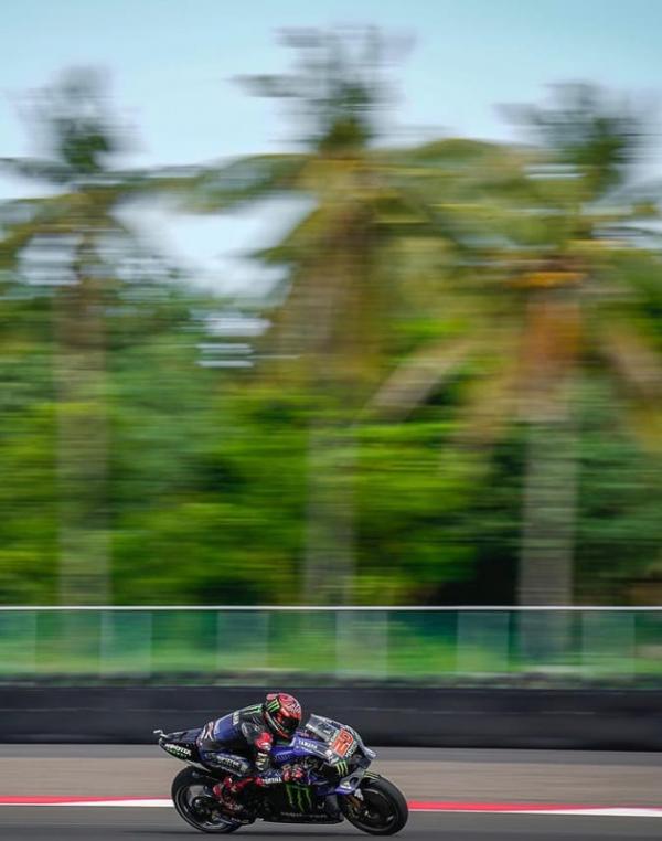 Hasil latihan bebas 2 MotoGP Indonesia 2022: Marquez terjatuh Hingga Duo Yamaha Mendominasi 