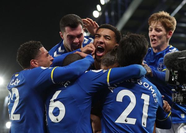 Everton vs Newcastle United, The Toffes Harus Menunggu 90+9