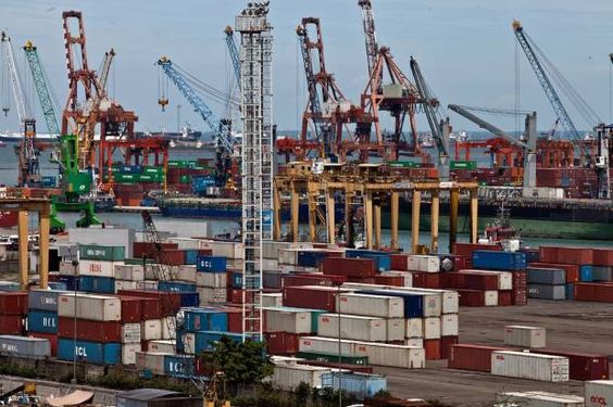 Imbas Lockdown, Antrean Kapal Numpuk di China Berdampak ke Ekonomi Indonesia?