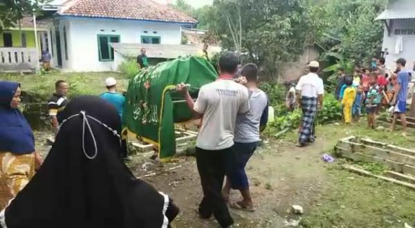 Bocah Korban Pembunuhan oleh Ibunya Dimakamkan, 2 Anak lainnya Dirujuk ke RS di Purwokerto