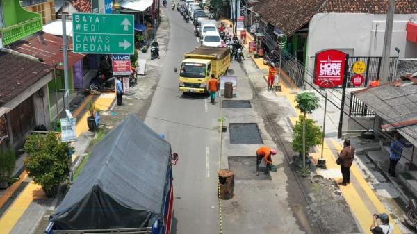 Mantap Lhur! Laporkan Kerusakan Jalan di Jateng, Direspons Kurang dari 24 Jam