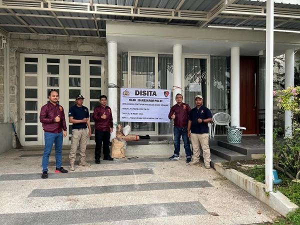 Rumah Mewah Seharga Rp15 M Hasil Penipuan Robot Trading Disegel Polisi