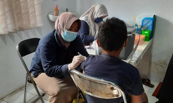 Dinkes Kota Tasikmalaya Targetkan Vaksinasi Lengkap Selesai Sebelum Puasa, Uus: Tinggal 2 Persen