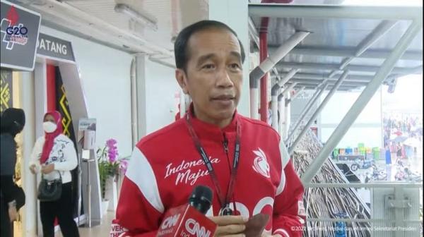 Cendera Mata dari Jokowi untuk Pembalap MotoGP, Kerupuk hingga Bumbu Dapur