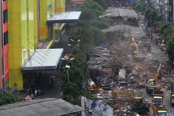 Pasar Turi Sementara Dibongkar