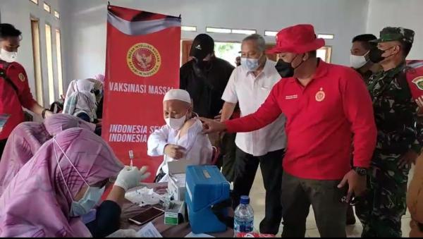 BIN Banten Gelar Vaksinasi Massal di Pandeglang