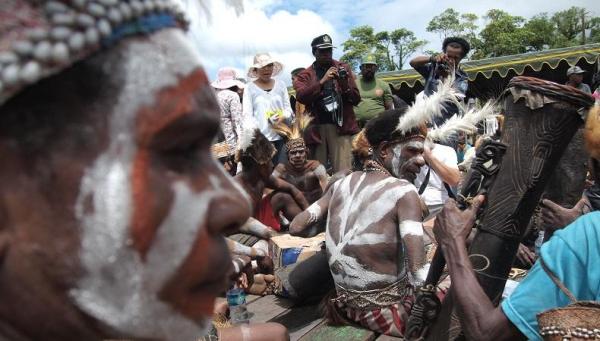 5 Suku di Nusantara yang Diyakini Kebal dan Sakti