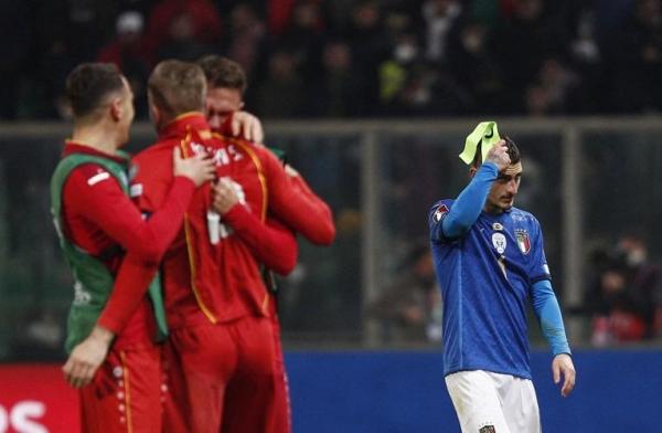 Italia Bersedih. Gagal Ke Piala Dunia 2022, Tumbang Di Depan Penggemar