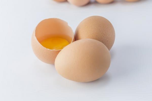 Jangan Dibuang, Putih Telur Bisa Samarkan Kerutan di Wajah Lho