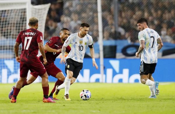 Piala Dunia 2022:  Lionel Messi Bantu Kemenangan Argentina 3-0 Atas Venezuela