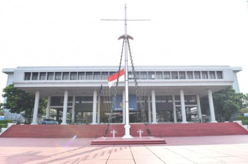 TNI AL Kibarkan Bendera Setengah Tiang 3 Hari Atas Gugurnya 2 Prajurit di Nduga
