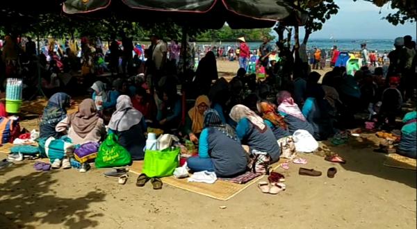 Tradisi Munggahan Jelang Bulan Ramadhan, Warga Padati Sejumlah Objek Wisata Pantai